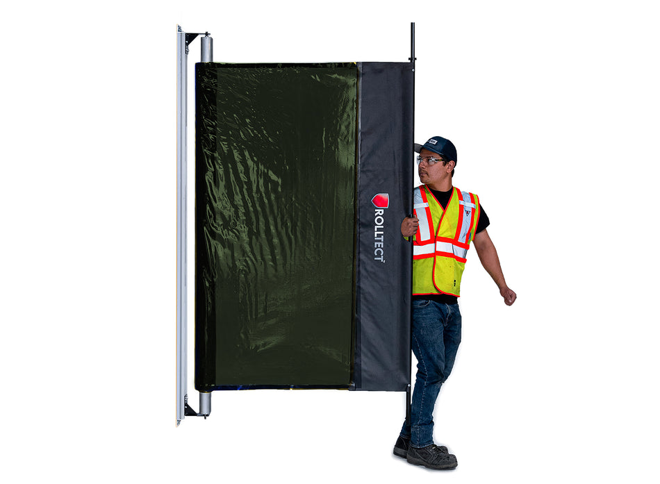 RollTect™ Pantalla retráctil para soldadura – 5.5’ x 20’ (1.67m x 6.09m) verde oscuro semitransparente